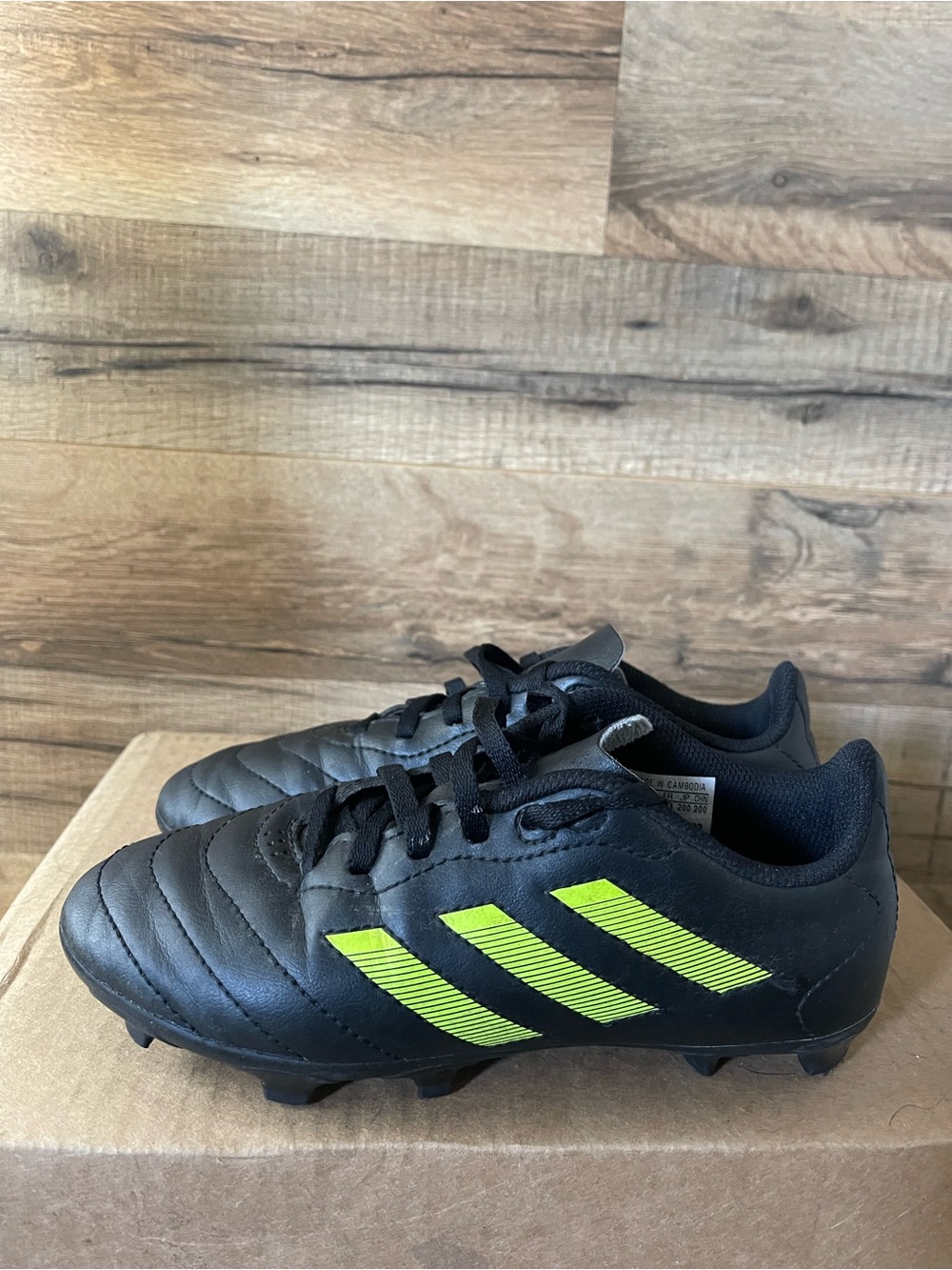 Adidas Soccer Cleats Black Yellow Stripes Kids Size 1.5